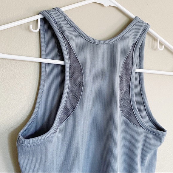 Under Armour ribbed Racerback athletic tank top - Picture 5 of 6